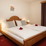 Abendrot Apartments-30 By Interhome גרינדלוולד